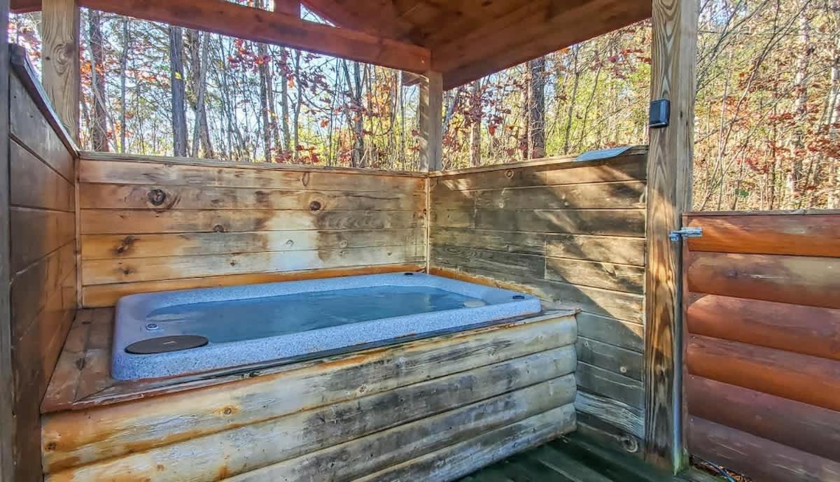 Secluded Cabin Near Smoky Mountains. Hot Tub! Honeymoon! Севьервилл Экстерьер фото