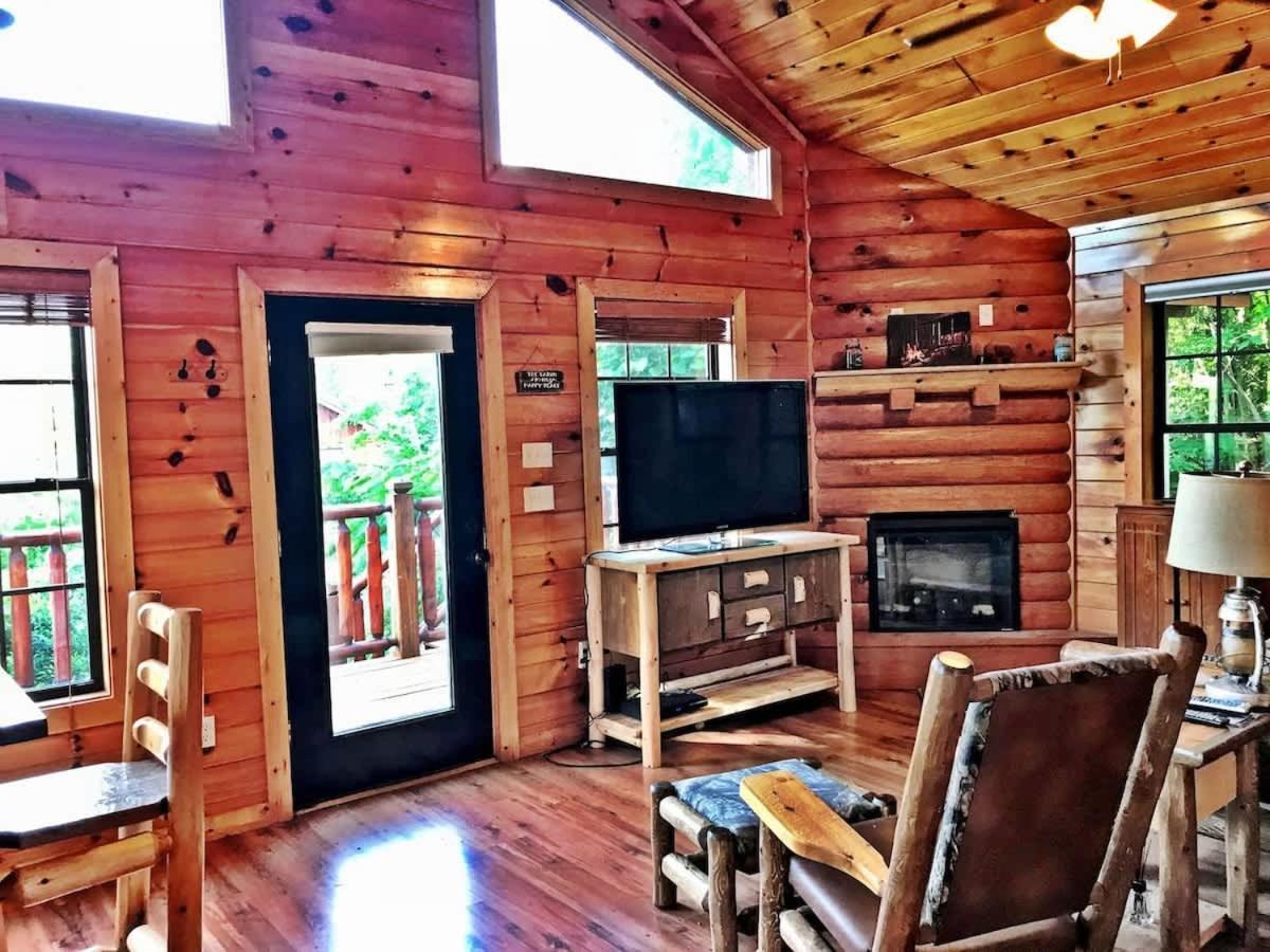 Secluded Cabin Near Smoky Mountains. Hot Tub! Honeymoon! Севьервилл Экстерьер фото